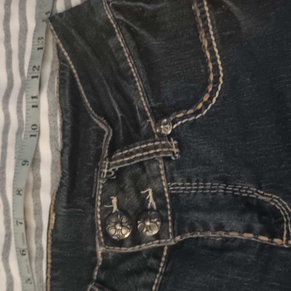 V.S.X. Crop Jeans